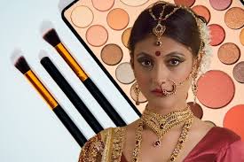 Festival Makeup Guide 2025: Dazzling Looks That Steal the Spotlight