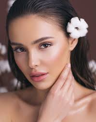 Natural Makeup: The Ultimate Guide to Effortless Beauty